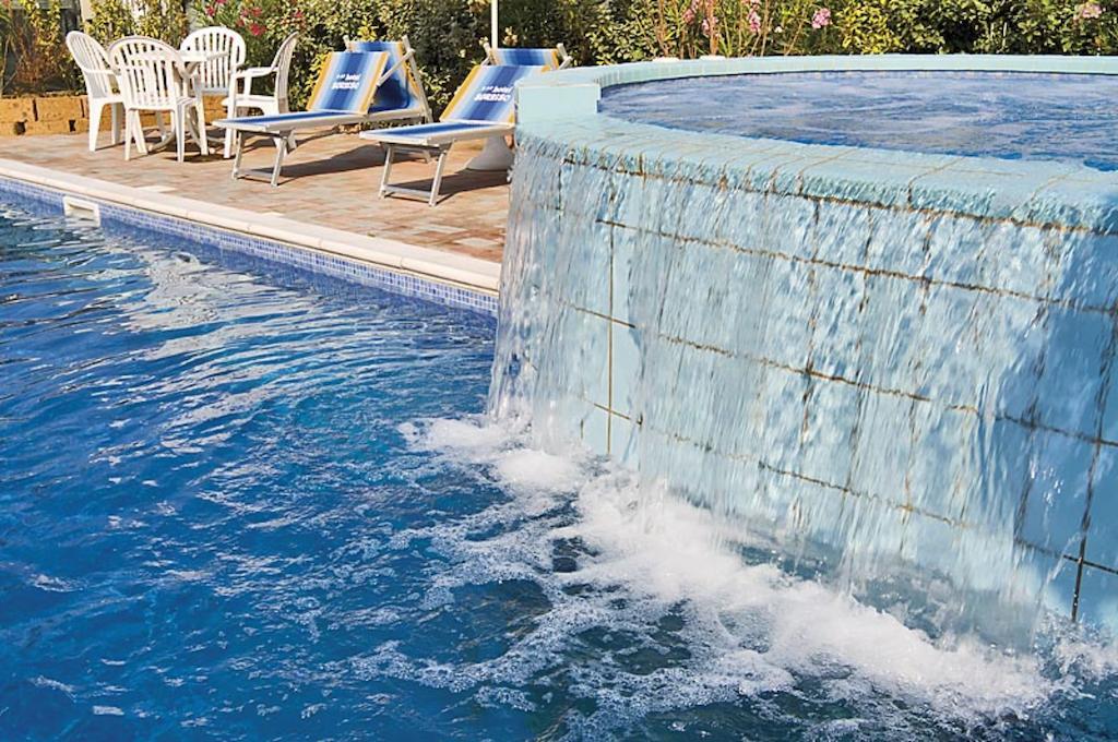 Hotel Sorriso Bellaria-Igea Marina Esterno foto