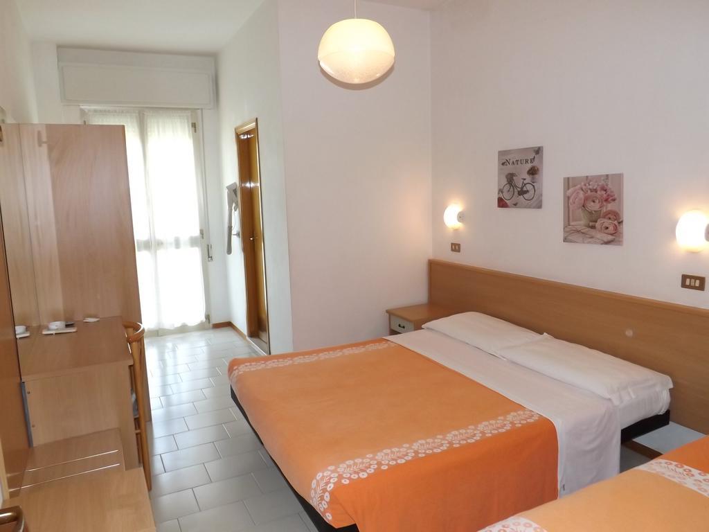 Hotel Sorriso Bellaria-Igea Marina Esterno foto